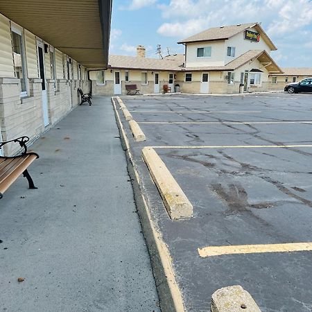 Millbury Budget Inn Motel Toledo Perrysburg I-280 المظهر الخارجي الصورة
