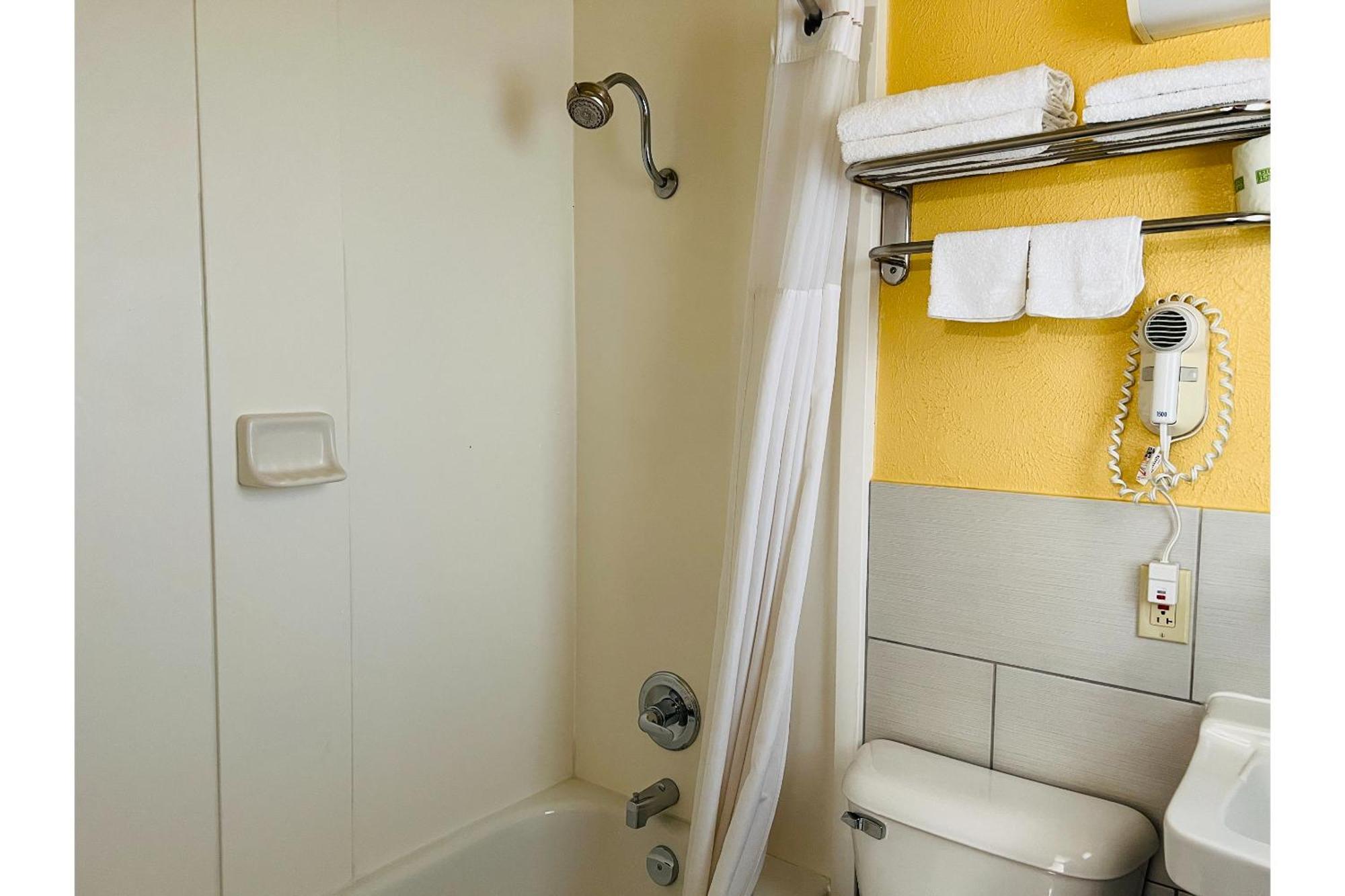 Millbury Budget Inn Motel Toledo Perrysburg I-280 المظهر الخارجي الصورة