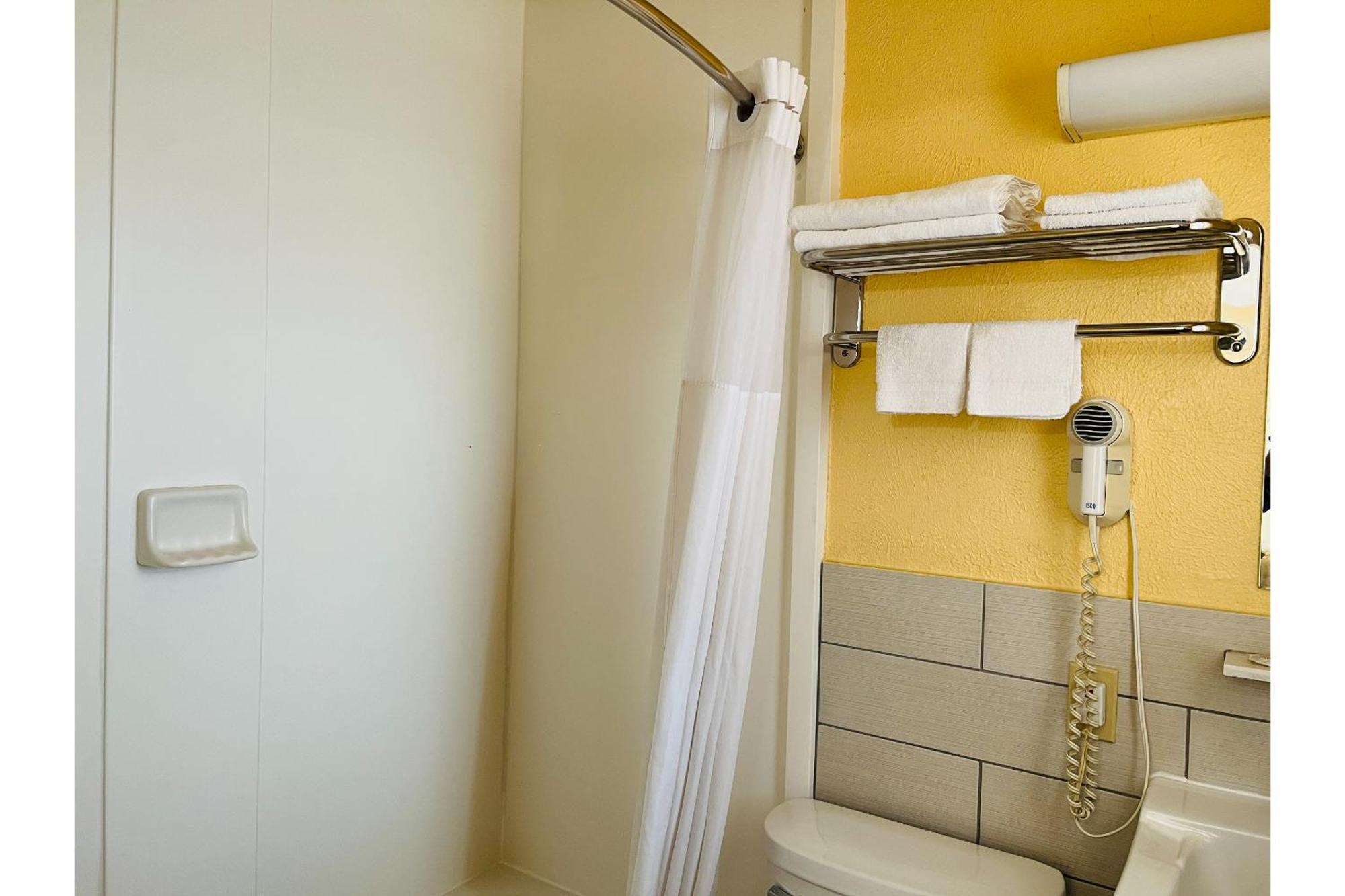 Millbury Budget Inn Motel Toledo Perrysburg I-280 المظهر الخارجي الصورة