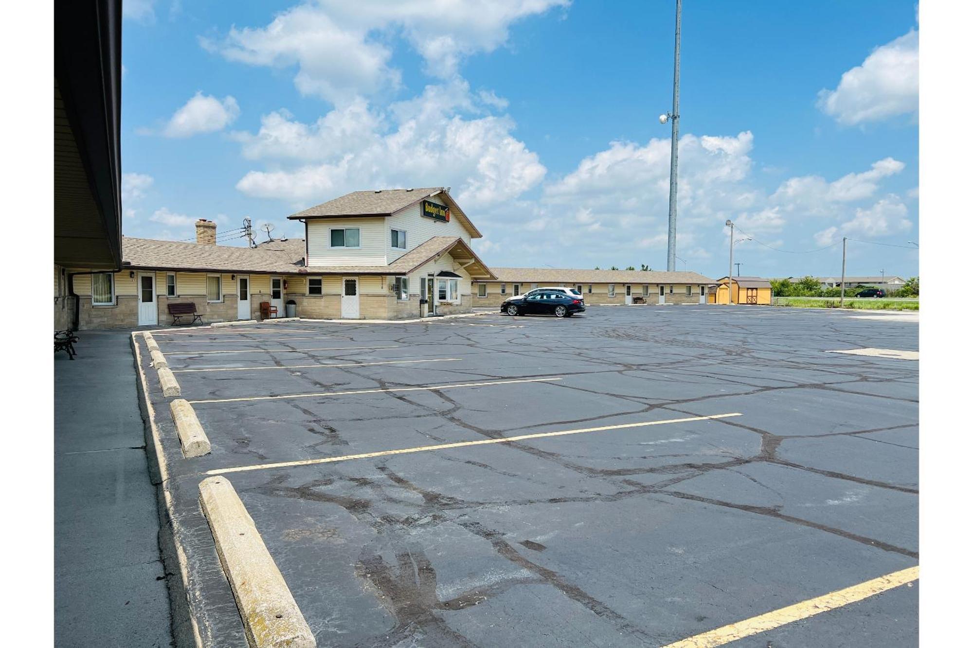 Millbury Budget Inn Motel Toledo Perrysburg I-280 المظهر الخارجي الصورة
