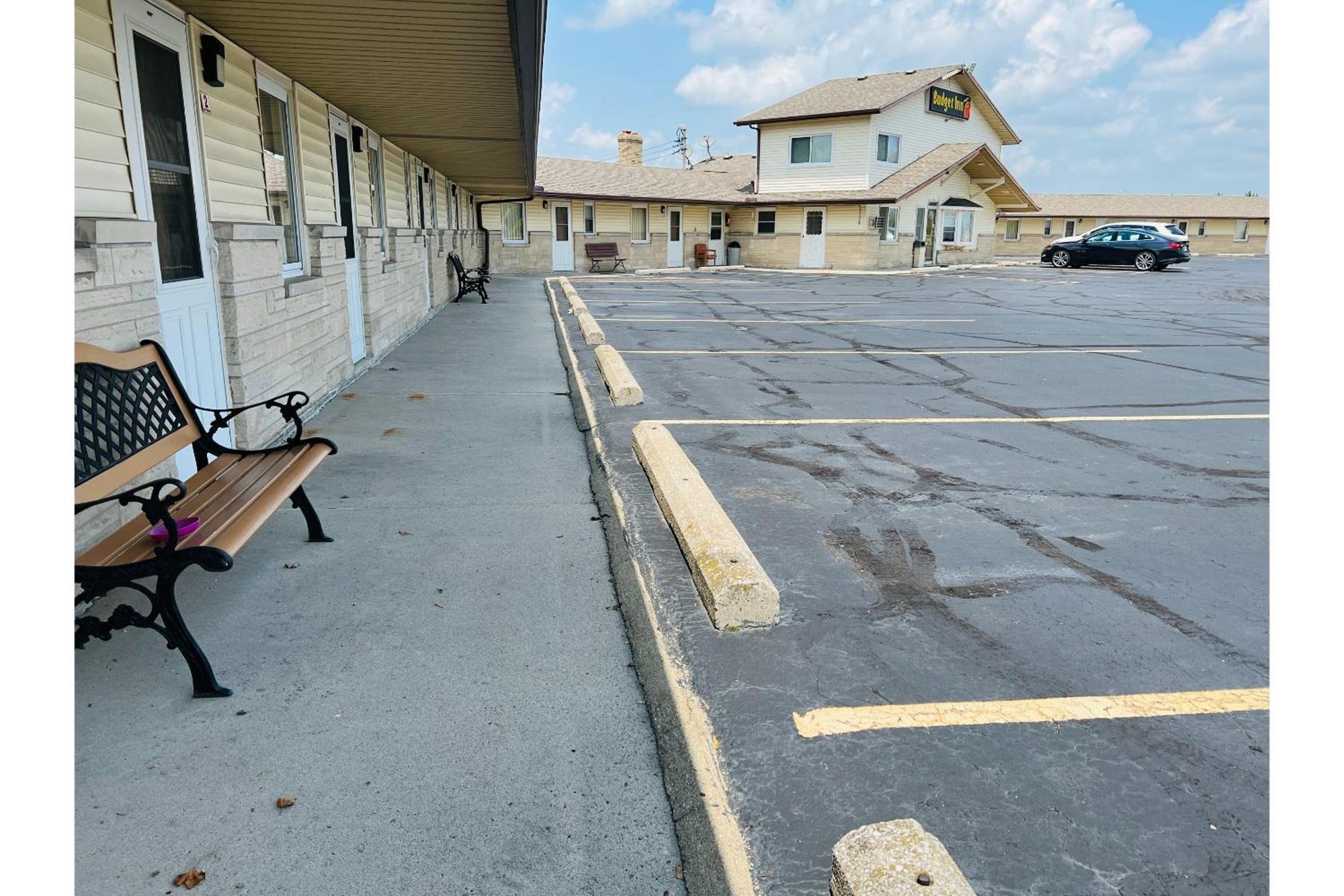 Millbury Budget Inn Motel Toledo Perrysburg I-280 المظهر الخارجي الصورة